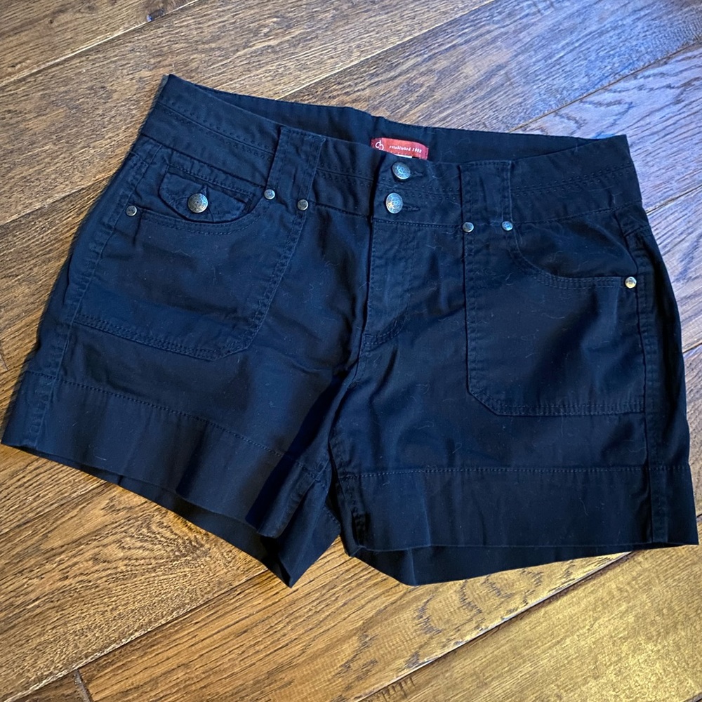 db David Benjamin Black Shorts size 10